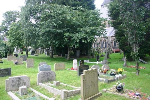 Commonwealth War Graves Christ Church Churchyard