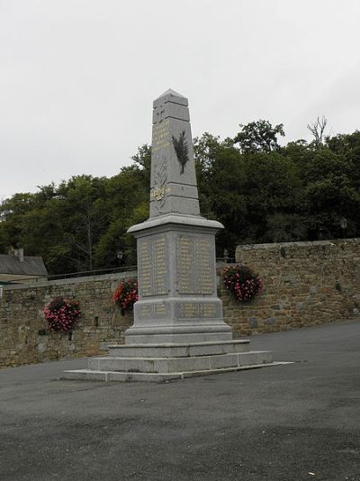 War Memorial Saint-Germain-en-Coglès #1