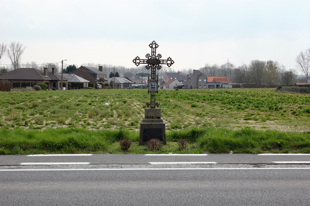 Memorial Cross Executed Civilian Droeshout