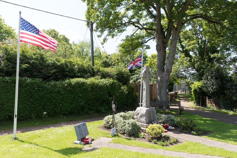 Oorlogsmonument Thurleigh #2