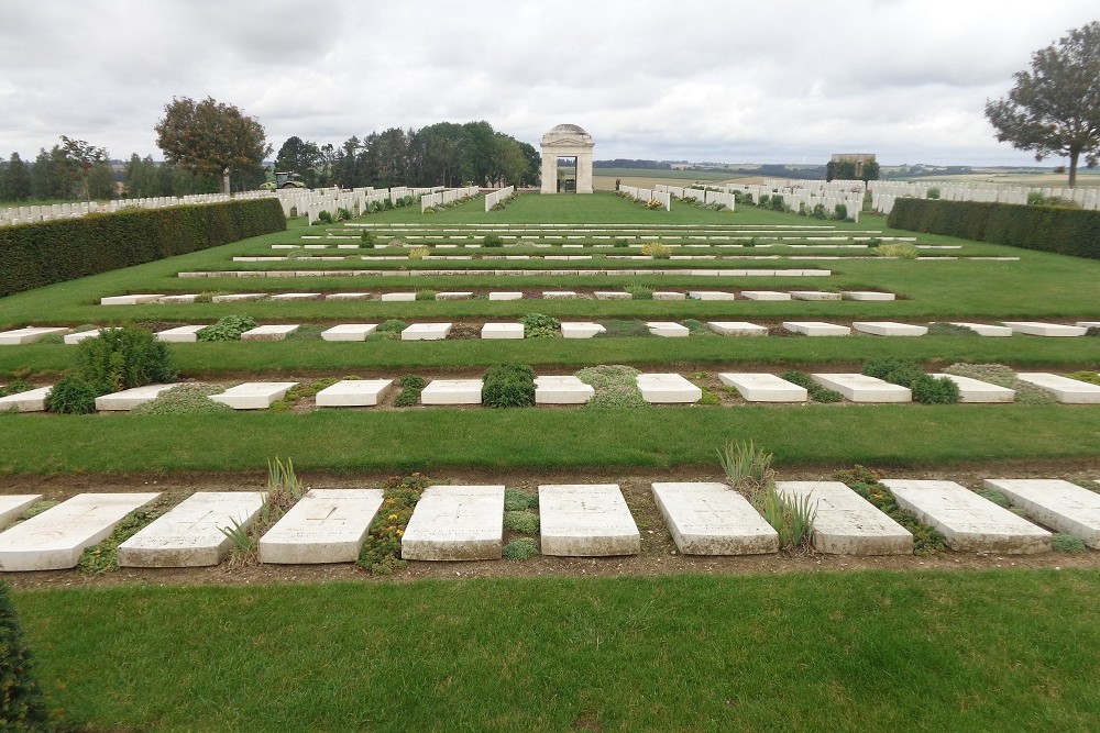 Commonwealth War Cemetery Mill Road #1