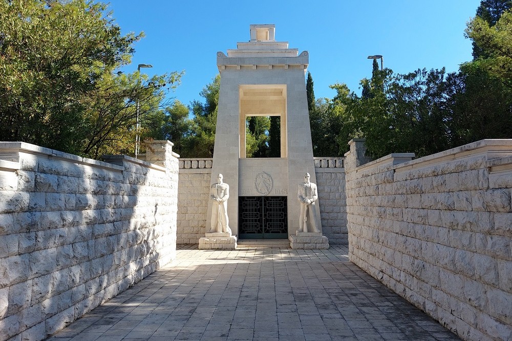 Monument Omgekomen Partizanen Podgorica