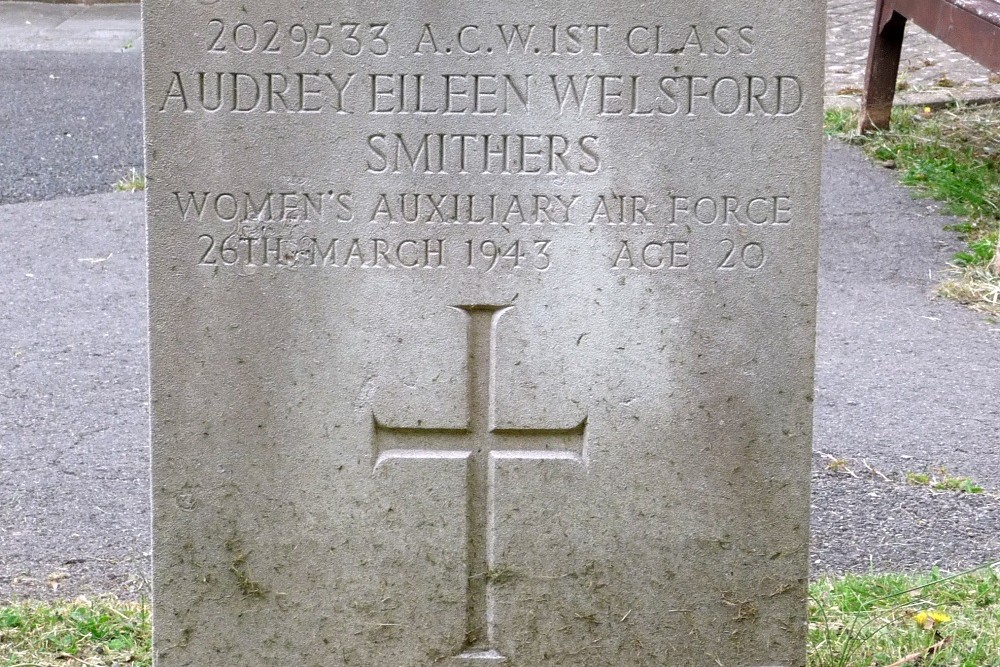Commonwealth War Graves St. Mary Churchyard #2