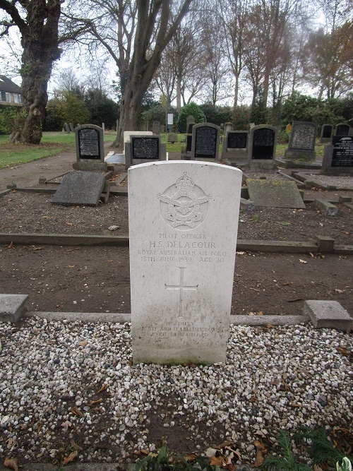 Commonwealth War Graves General Cemetery Bathmen #4