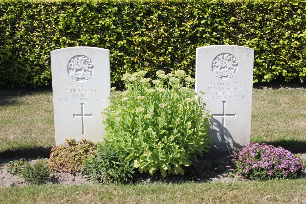 Commonwealth War Cemetery Esquelmes #5