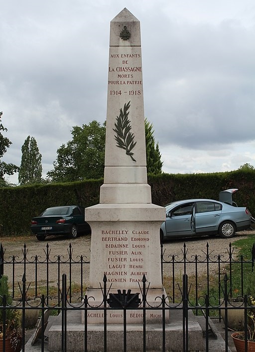 Oorlogsmonument La Chassagne #1