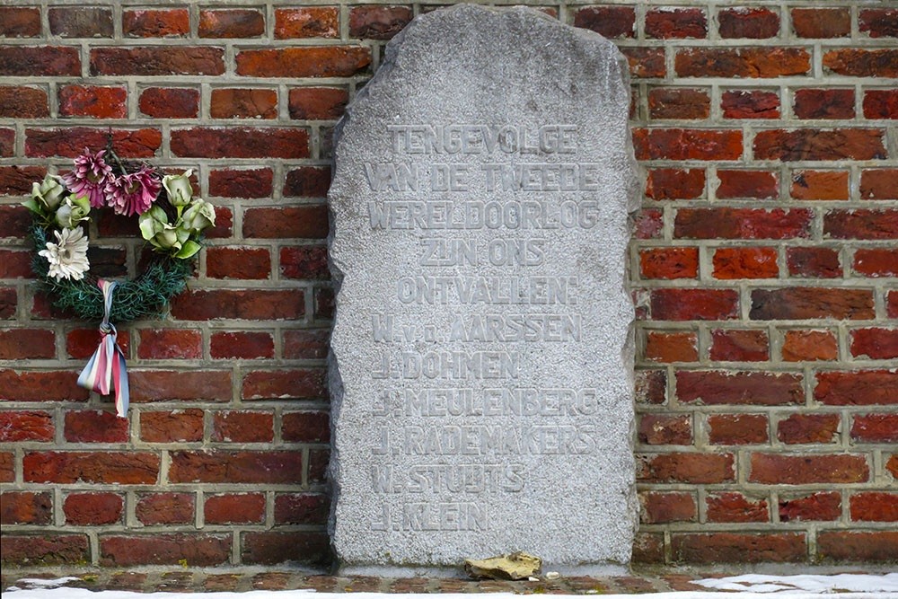 War Memorial Sint-Clemens Church #1