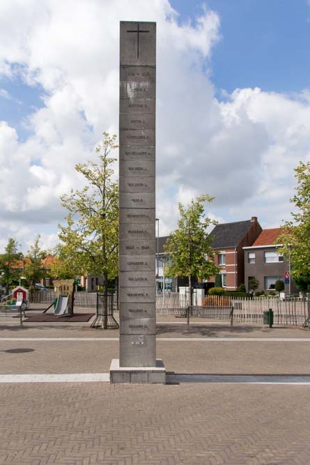 War Memorial Weelde #5