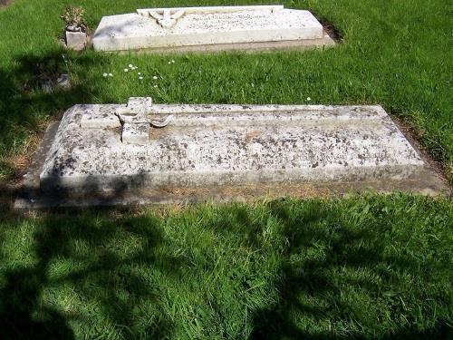 Commonwealth War Grave St. John Churchyard #1