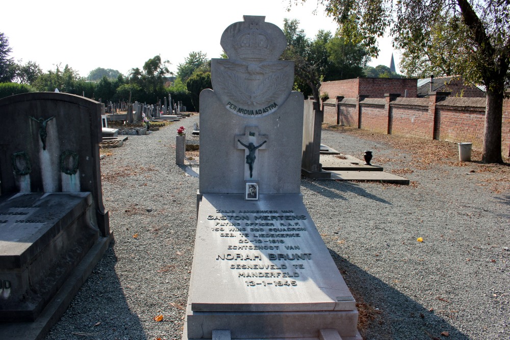 Commonwealth War Grave Liedekerke #1