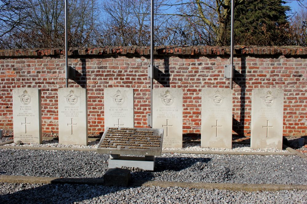 Commonwealth War Graves Houwaart #2