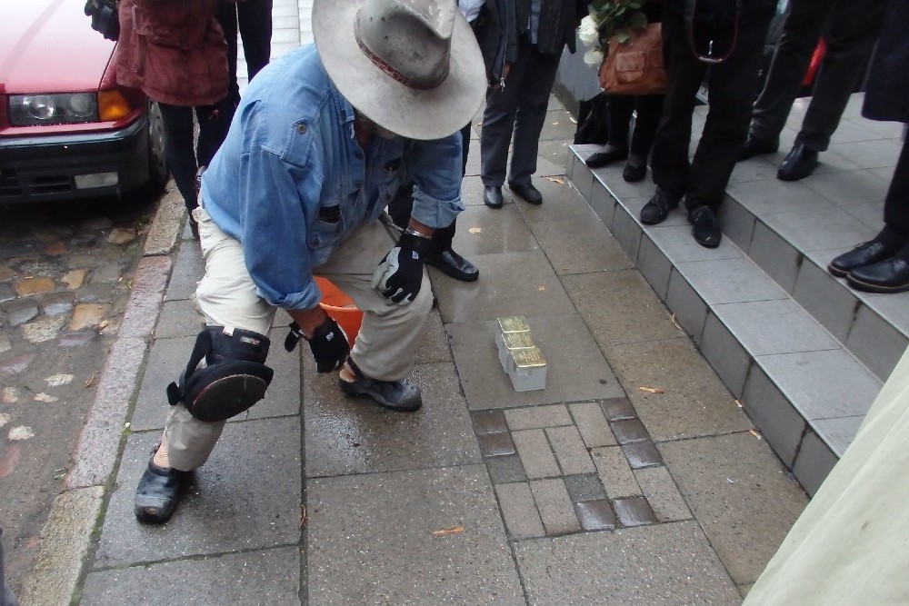 Stolpersteine Durchschnitt 8