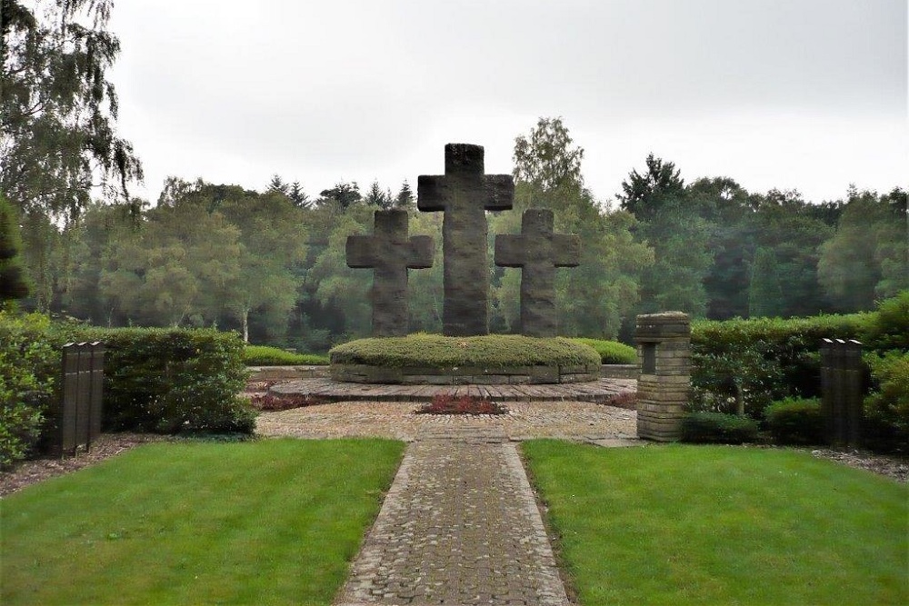 Monument Duitse Oorlogsbegraafplaats Weeze