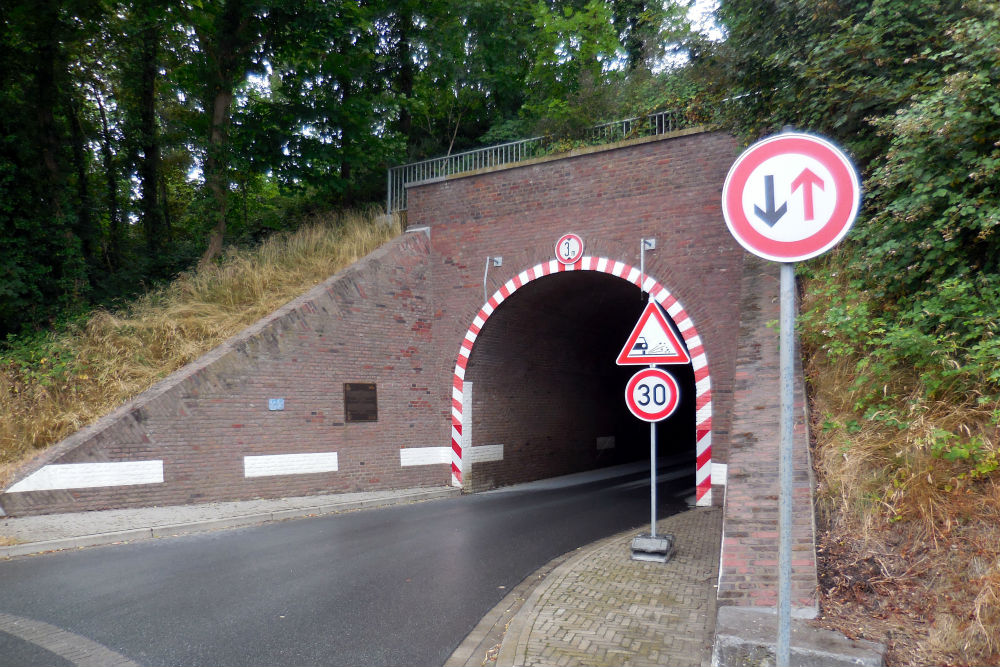 Memorial Uedemerbruch Stop