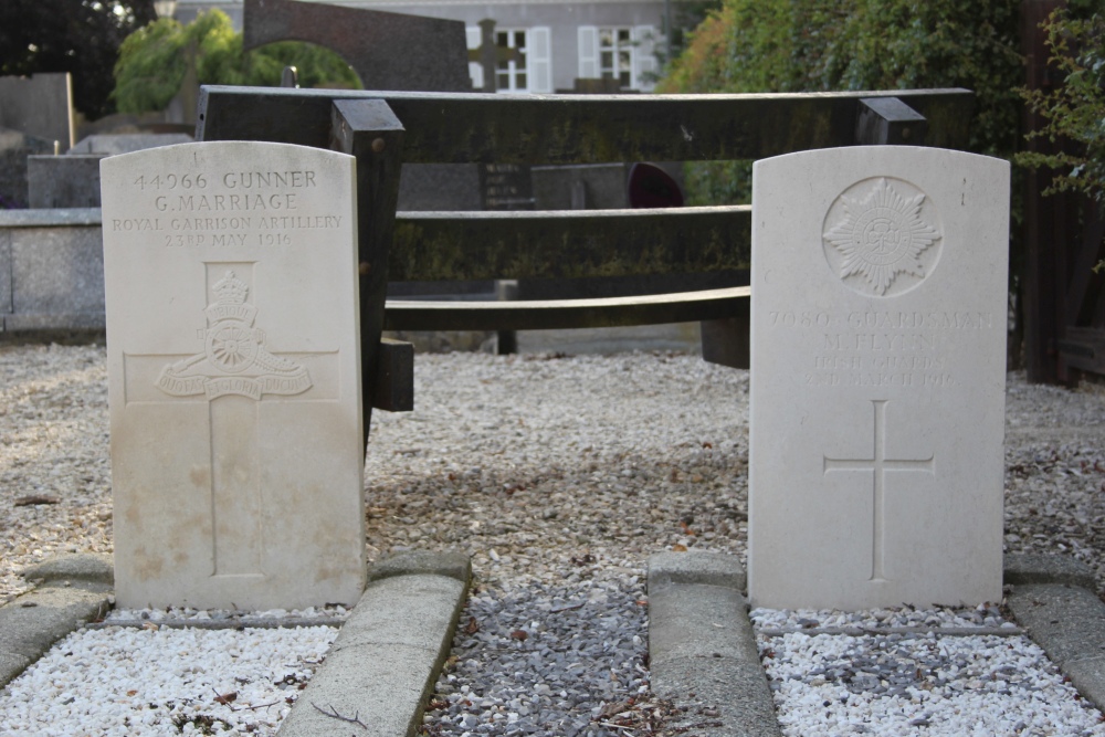 Commonwealth War Graves Watou #4