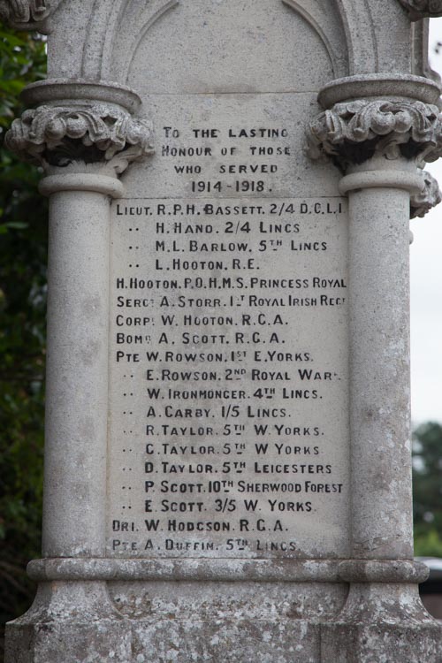 Oorlogsmonument East Kirkby #3