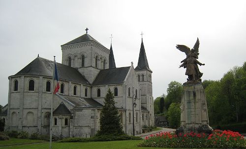 War Memorial Barentin #1