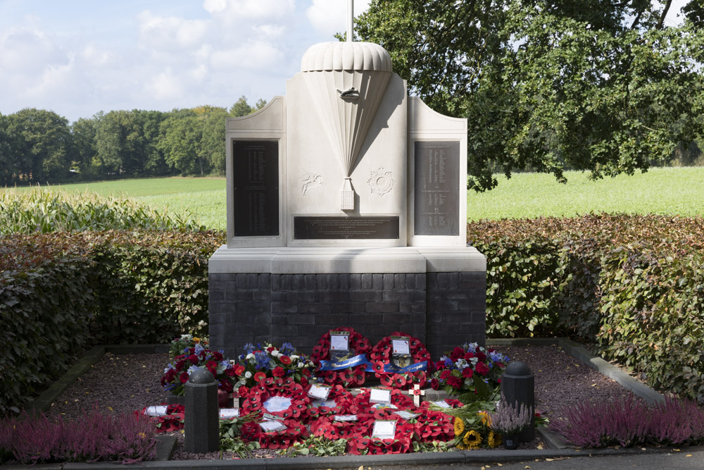 Air Despatch Monument Oosterbeek #2