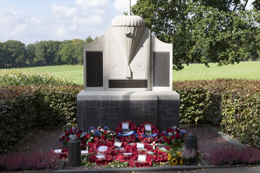 Air Despatch Memorial Oosterbeek #2