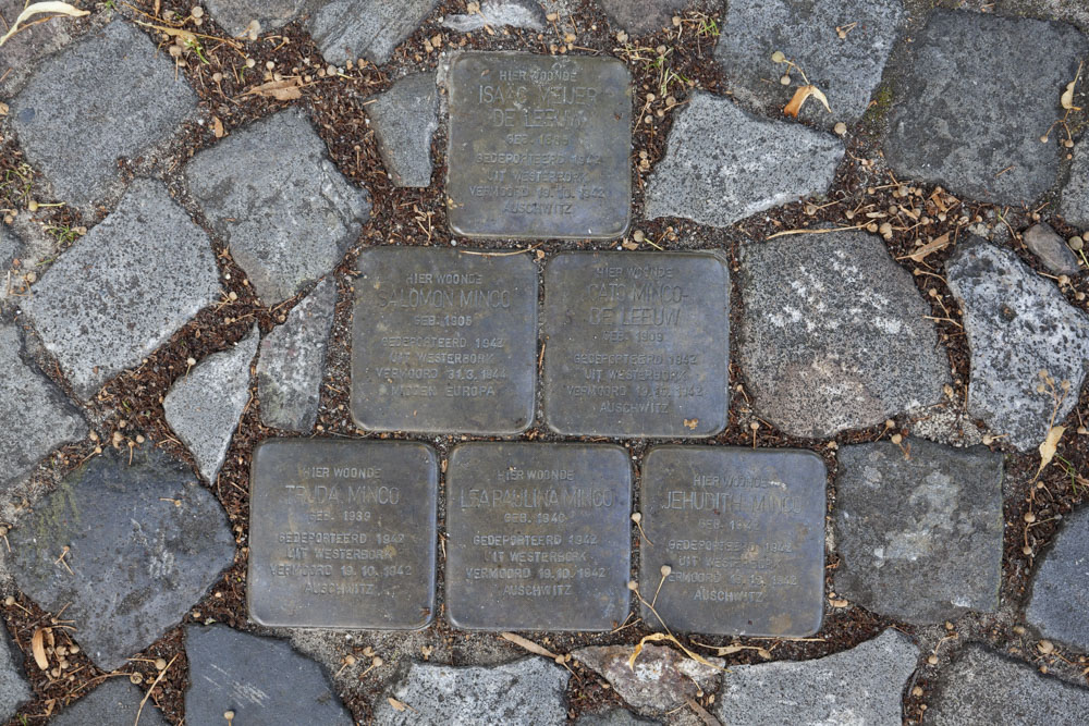 Stumblingstones Bisschopstraat 25