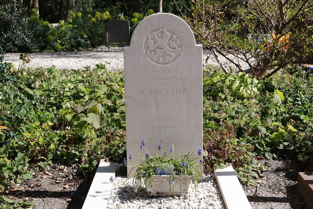 Nederlandse Oorlogsgraven Nederlands Hervormde Begraafplaats Assendelft