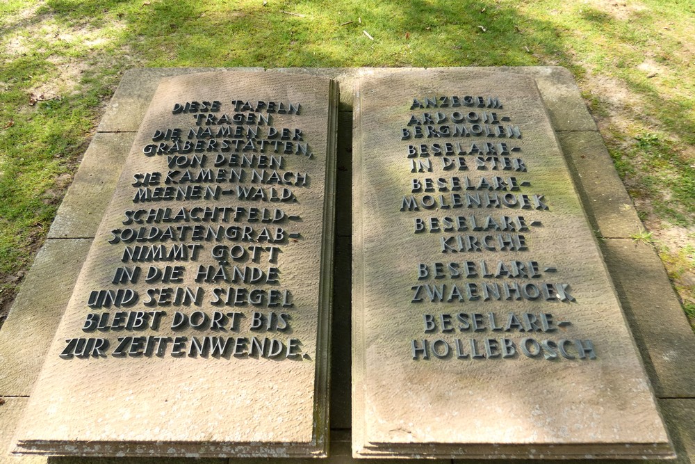 Duitse Oorlogsbegraafplaats Menen #2