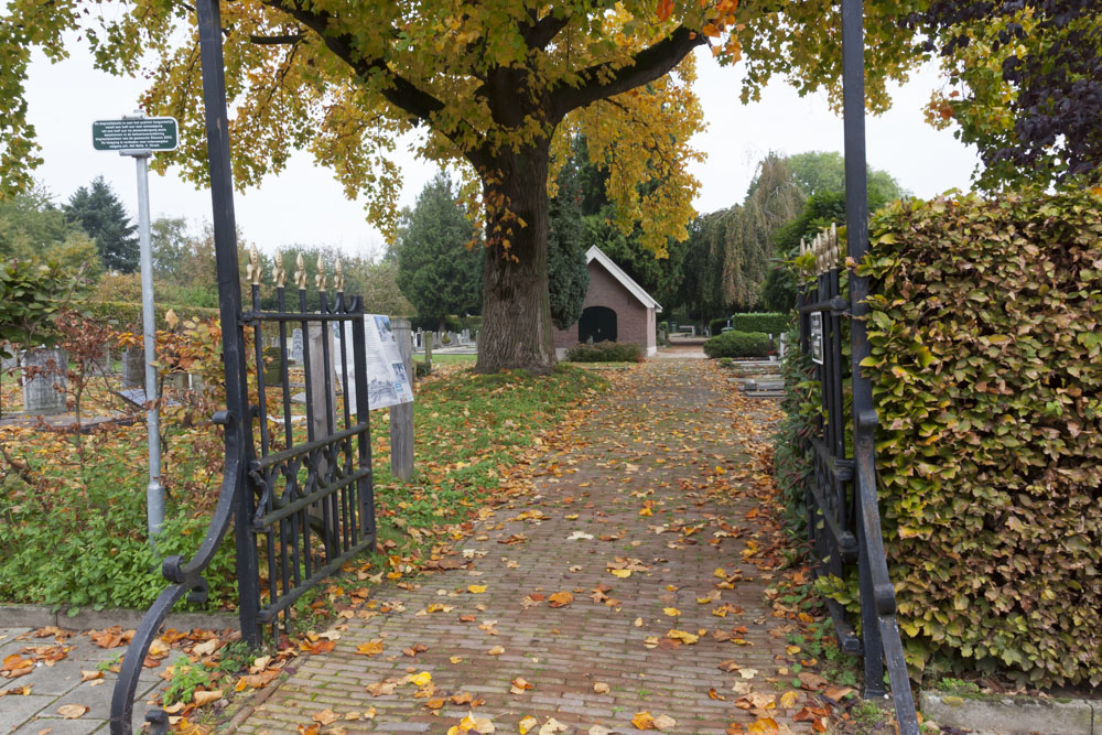 Oorlogsgraven van het Gemenebest Algemene Begraafplaats Elst #4