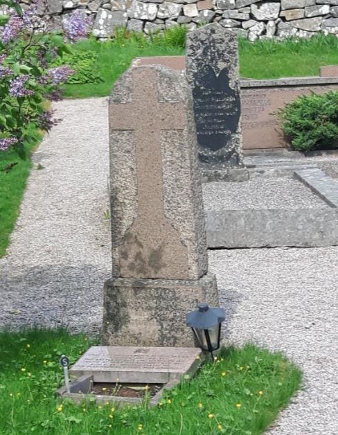 Commonwealth War Grave Bokenas Old Churchyard