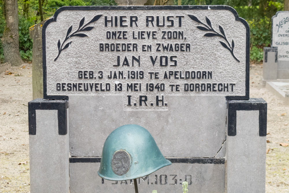 Dutch War Grave Kootwijk #2