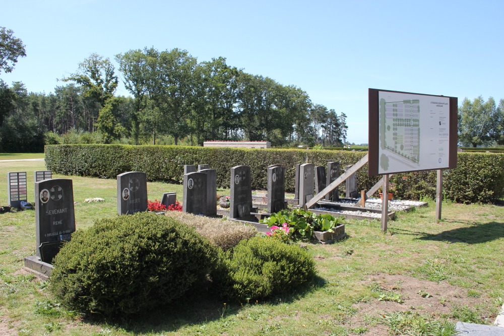 Belgian Graves Veterans Varsenare Cemetery #1