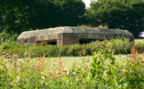 Pillbox FW3/28 Wootton Rivers #1