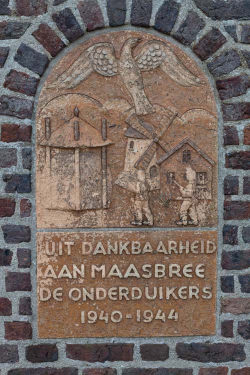 Oorlogsmonument Maasbree #2