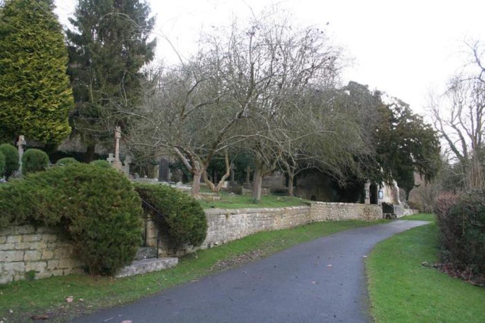 Commonwealth War Graves St. Mary Churchyard