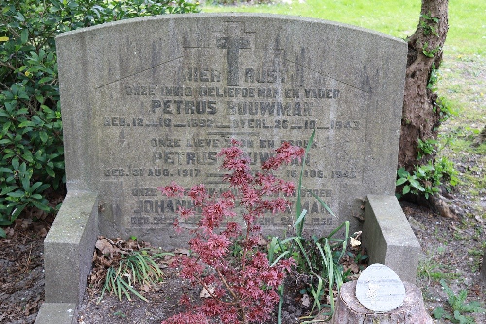 Dutch War Graves Cemetery North Amsterdam #5