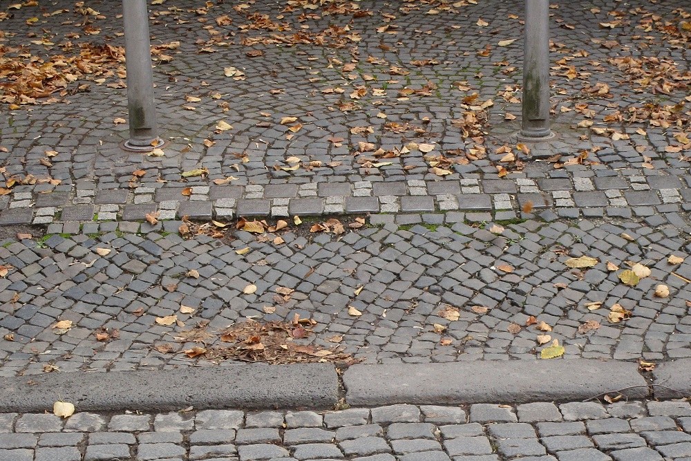 Stolpersteine Peter Friedhofen Strae 4 #1