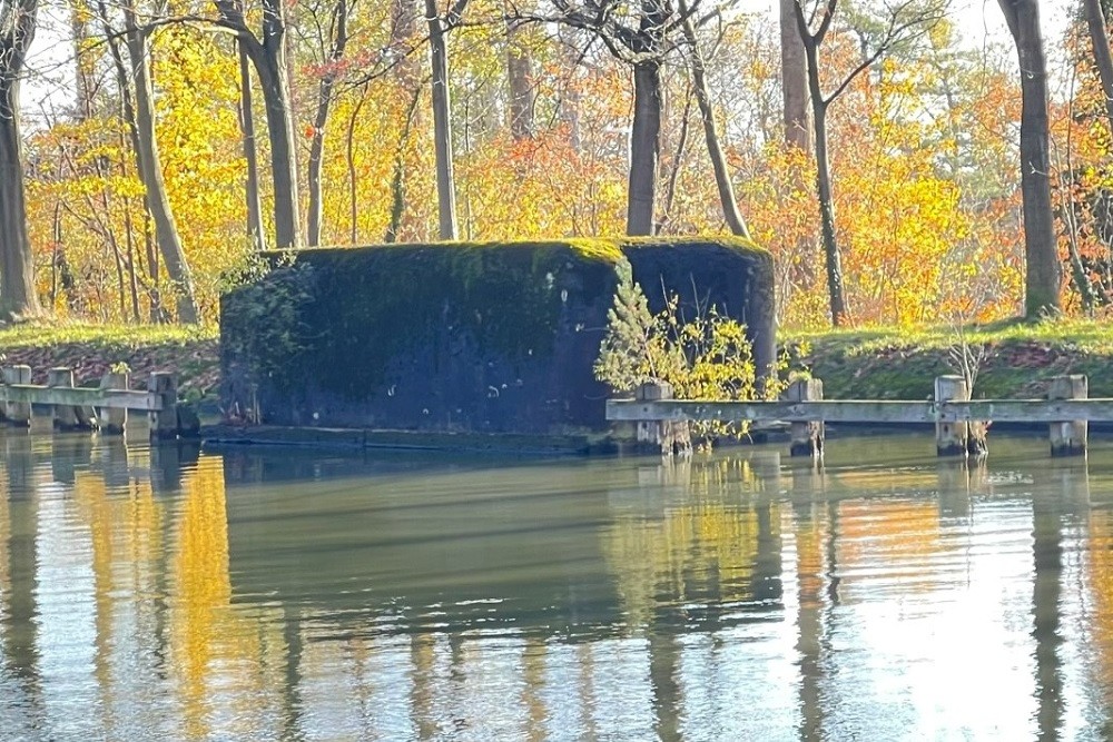 Bunker 14 Grensstelling Bocholt-Herentals Kanaal #1