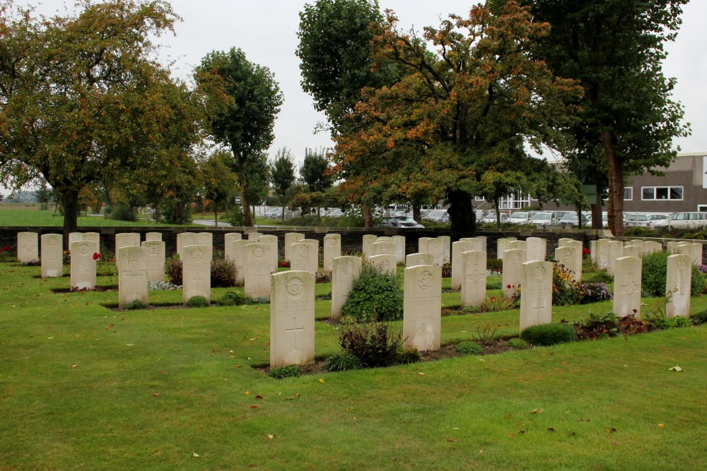 Canadian Cemetery Sailly-sur-la-Lys #2