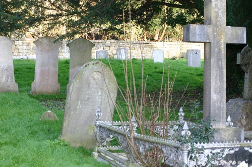 Commonwealth War Grave St Andrew Churchyard #1