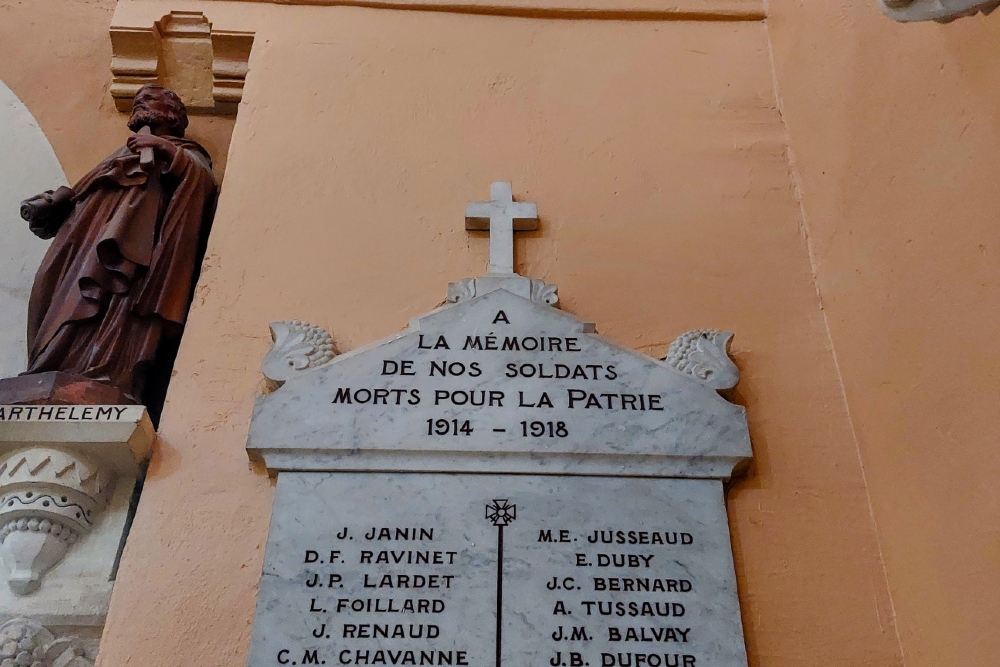 War Memorial L’Eglise de Saint-Amour-Bellevue #4