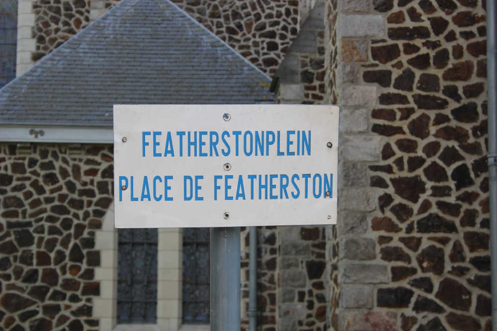 Featherstone Square Mesen