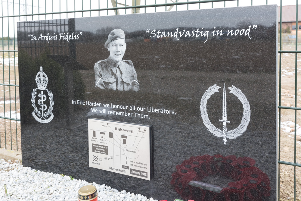 Monument Henry Eric Harden VC #4