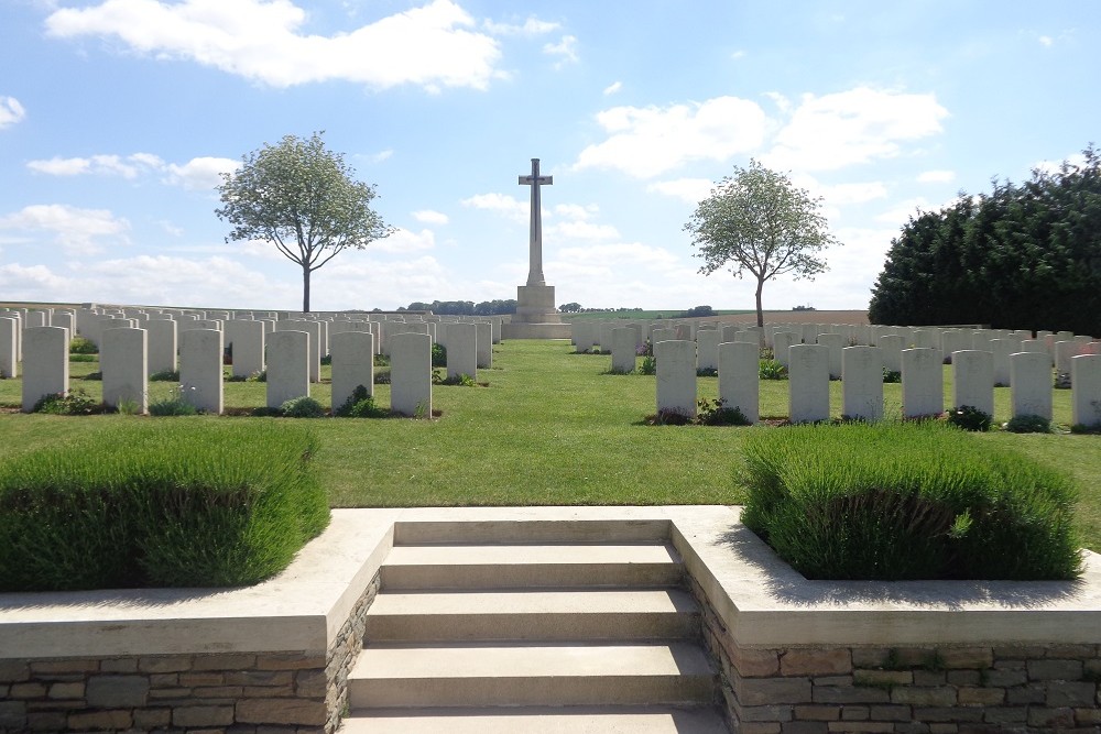 Commonwealth War Cemetery Ste. Emilie Valley