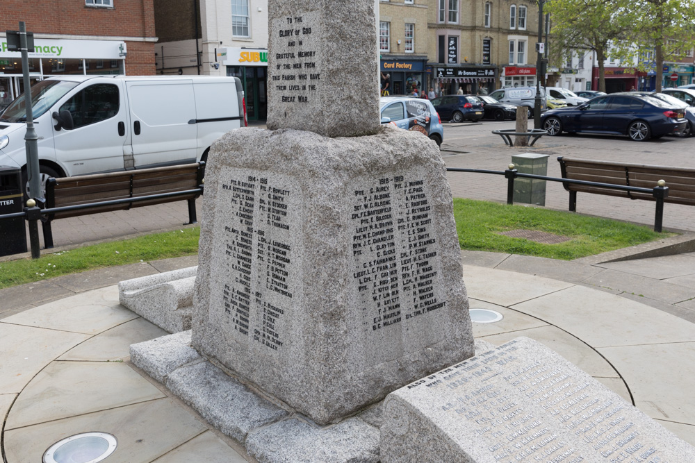 Oorlogsmonument Biggleswade #2