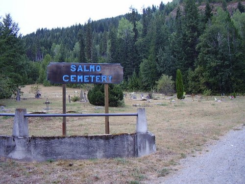 Commonwealth War Grave Salmo Cemetery