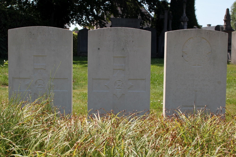 Commonwealth War Graves Stasegem #4