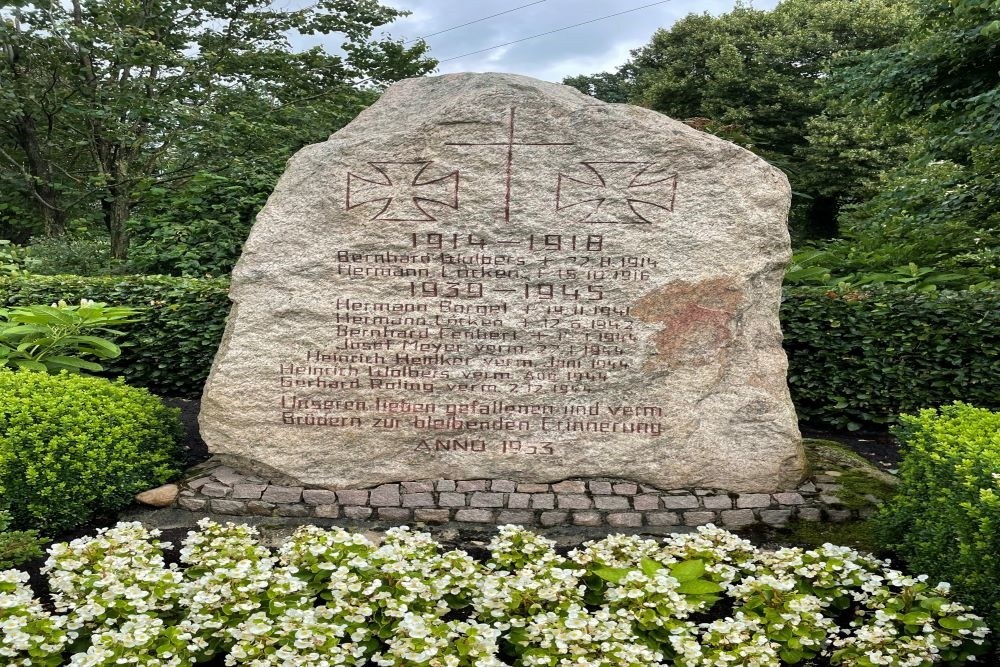 War Memorial Hesselte #3