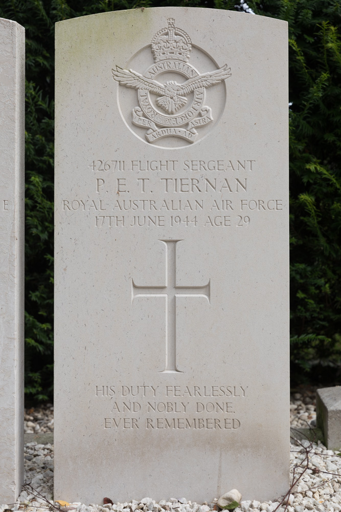 Commonwealth War Graves Communal Cemetery Dodewaard #5