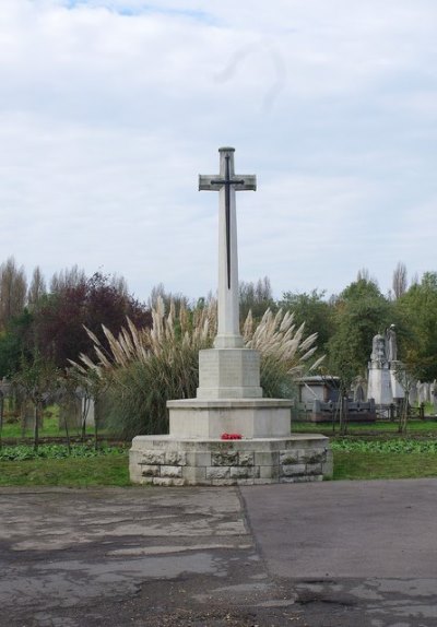 Monument Eerste Wereldoorlog op Ladywell Cemetery #1