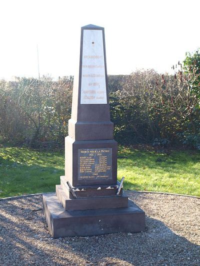 War Memorial Rozières-en-Beauce #1