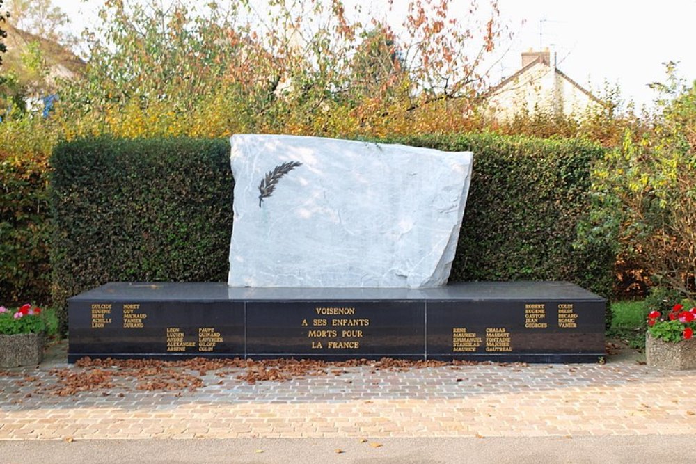 Oorlogsmonument Voisenon #1